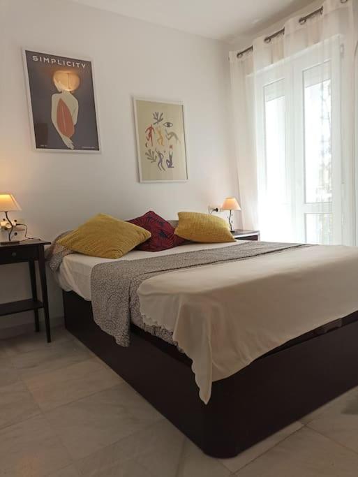 Апартаменти Bonito Apartamento En Centro Малага Екстер'єр фото